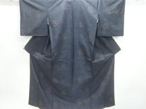 御所車に花模様織り出し本場泥大島紬着物